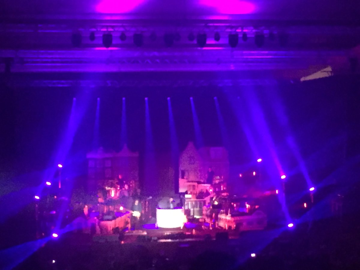ukmartina's tweet photo. #danielesilvestri #checoncerto #roma #auditoriumconciliazione 🎼❤️ https://t.co/p1PxT6D2li