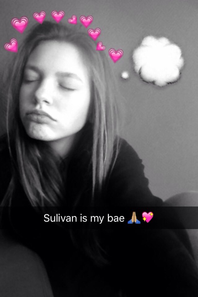 Eva_gdr's tweet photo. #SelfieForSebivan @sulivangwed  😊❤️ https://t.co/UHbkZBS4oO