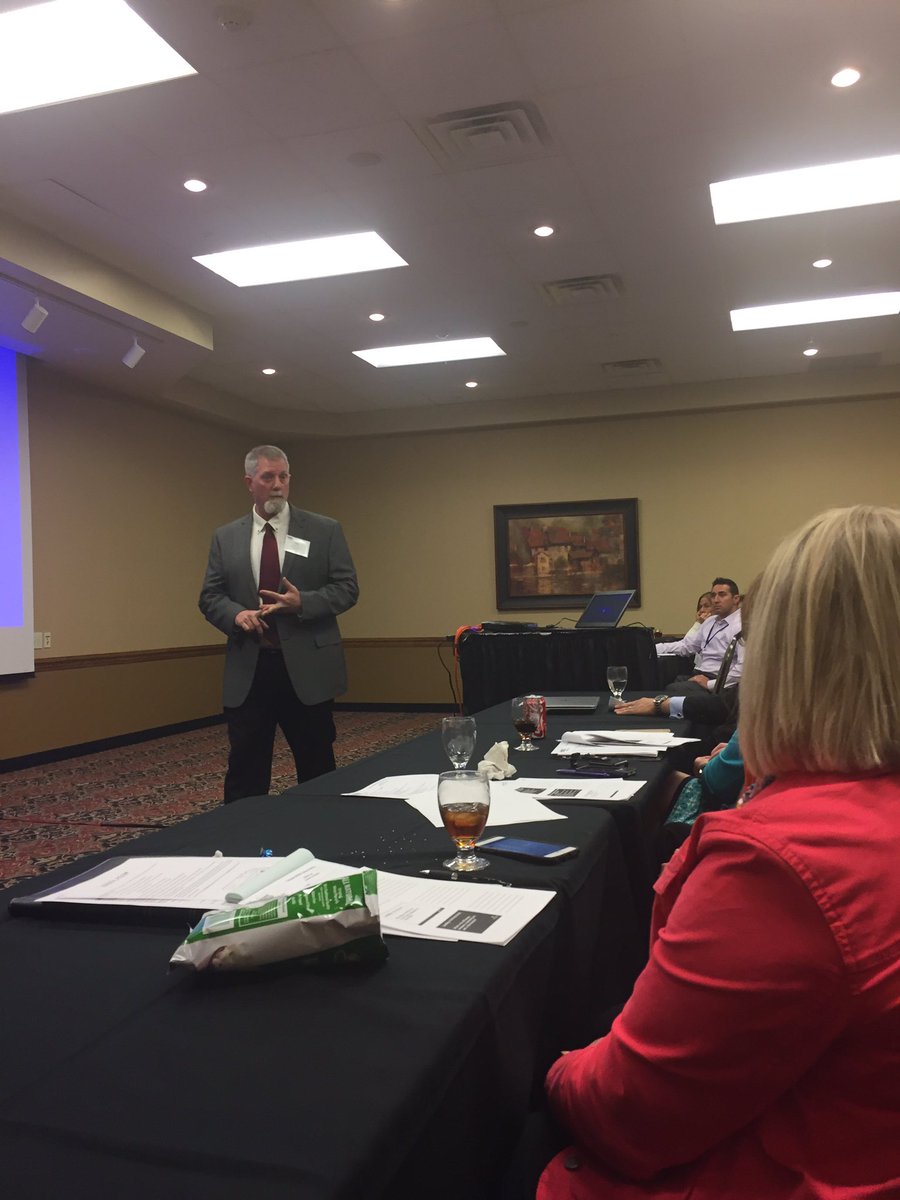 NeHimss's tweet photo. Positive and negative reinforcement and how to motivate #nehimssspring16 #motivation #growth https://t.co/D8I87bdMXu