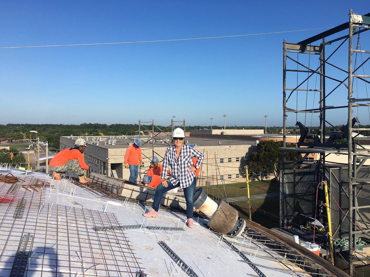 Builder1982's tweet photo. #OAKFL Sr. PM Ellen Bisogno inspecting the new thermal storage tank at Gulfcoast HS &amp; Laurel Oak Elementary School https://t.co/GifBCRqzjI