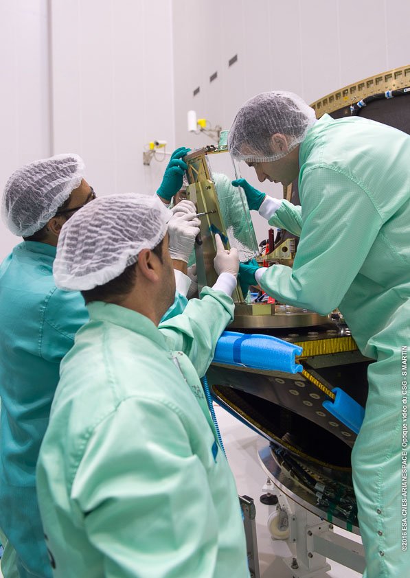 Arianespace's tweet image. Three “Ps in a pod!” @esa #CubeSat trio is integrated for #Soyuz Flight #VS14 bit.ly/1S1laGA