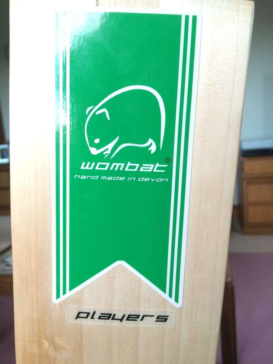 SmithyBoy_230's tweet photo. Can't wait to start using this weapon! Cheers @WombatCricket !! Great local company! #playersbat #cricketbuzz https://t.co/VppCijjjLw