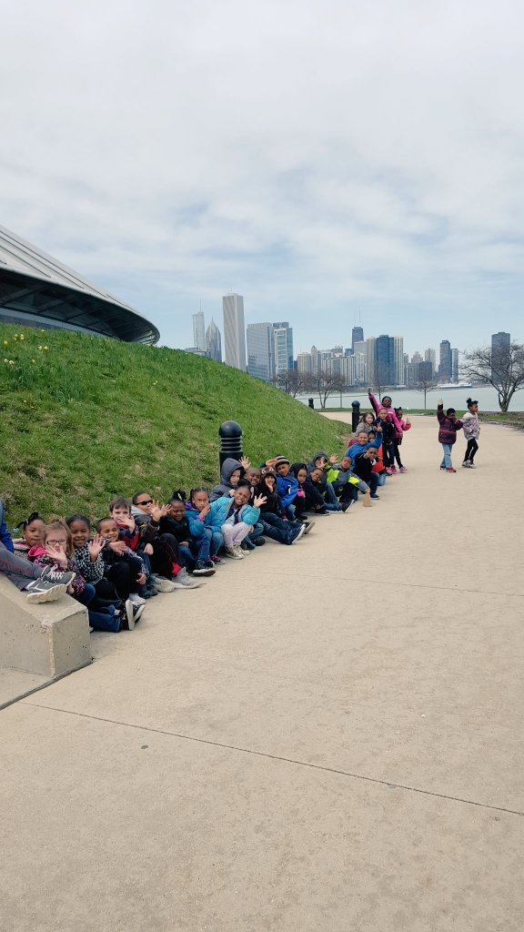 evugteveen's tweet photo. Took our science unit to the next level at the @AdlerPlanet . @TheHornetsHive #sd161learns https://t.co/MzmSq7z6wH