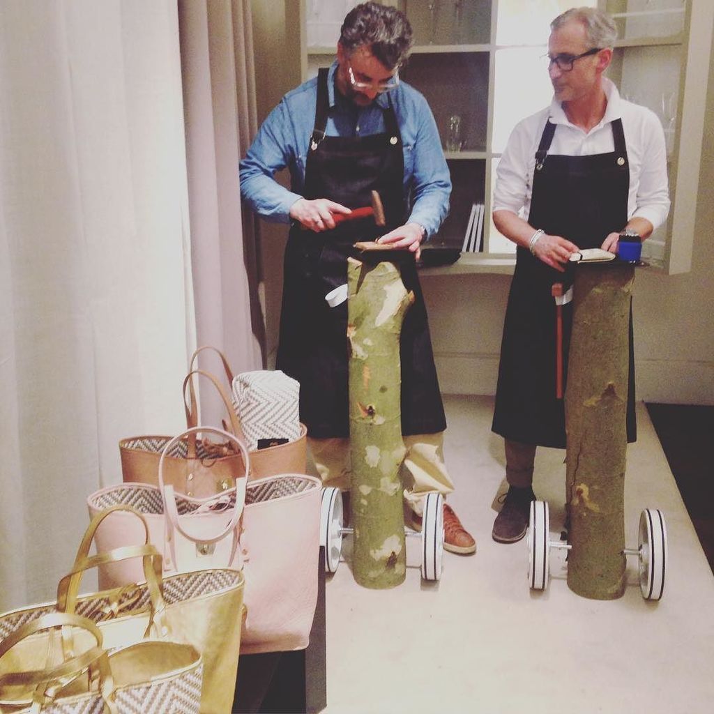 Gli artigiani di @v73official #salonedelmobile2016 #design #designweek #designandfashion ift.tt/23prrGG