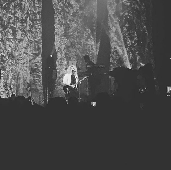 TKItaUpdates's tweet photo. -NEW PHOTOS- Tori performing at the Revention Music Center in Houston πππ
#6
#UnbreakableTourHouston https://t.co/hPIUhUFcdu