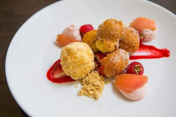 DrJohnBarrett's tweet photo. How to eat and drink your way around Wellington in 24 hours https://t.co/lQGAthGFZP via @goodfoodAU https://t.co/2TP2AhS7Ey