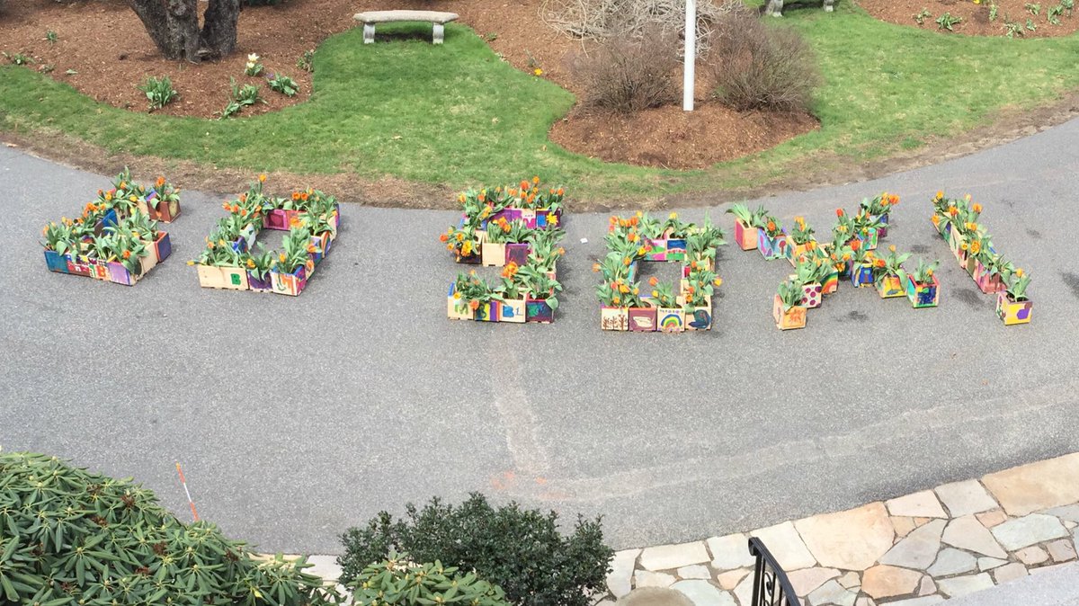 meg_ship's tweet image. 5S sends an opening day message to our hometown baseball team during #wordweek #GoSox #brimmer