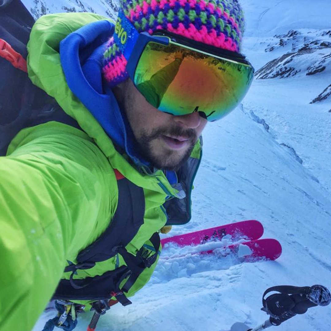 RevoSunglasses's tweet photo. There's still time for a last run on the slopes. Where will your last run of the season be? #GetOutside https://t.co/2I3a3gc8M4