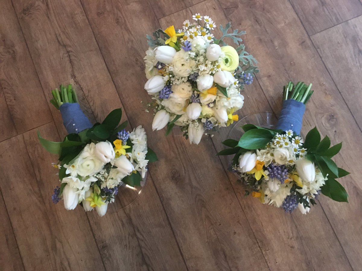 #worcestershirehour We have recently created some lovely English Spring flowers for a local wedding, love spring...