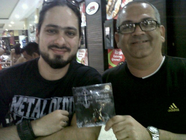 WAR PIGS drums: <a href="/marceloaqui/">Marcelo Patrocinio</a> c/ <a href="/jlanimas/">José Luis Chacón C.</a> drums de <a href="/animasnegras/">ANIMAS NEGRAS</a> y su nuevo cd: "desde el mas alla" HELL YEAH!