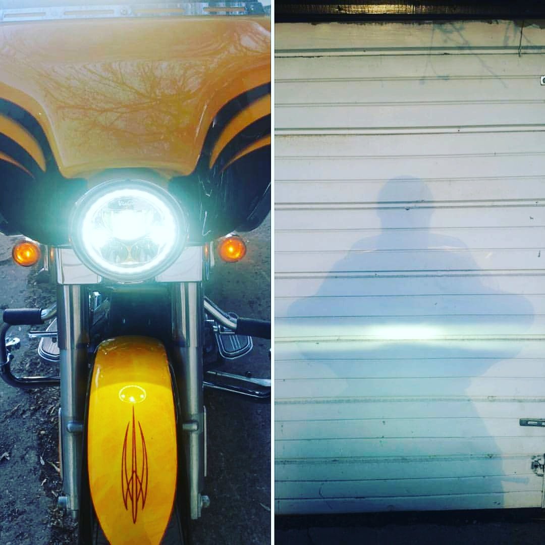 JBsPowerCentre's tweet photo. And this is what that Vision X light looks like! #JBsPower #harleydavidson #streetglide #visionx #badass https://t.co/tTBu6WAgdA