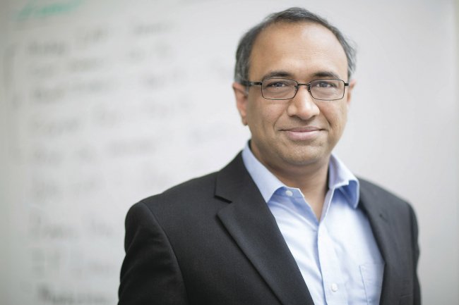 MITxCourses's tweet photo. Our own Sanjay Sarma named a 2016 Top Tech Innovator by @chronicle. Read more: https://t.co/9TvagBzhnd #MITODL #MITx https://t.co/P2YJul7TtM