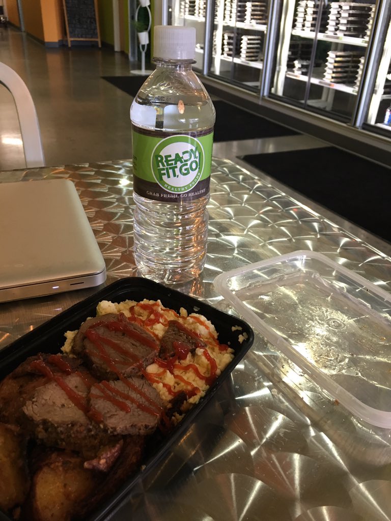 readyfitgo's tweet photo. #hydrate https://t.co/CbXkFKUgG8