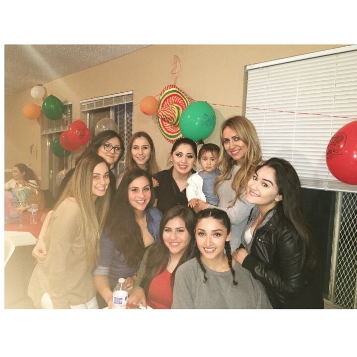 alexis_lilianaa's tweet photo. They are all so gorgeous💖 #primas #toledos https://t.co/LOjnqYqYvx
