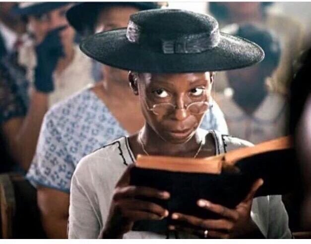 AuroreHSE's tweet image. @DjahneeMlt lemme read my Bible #EnfantDeDieu #EauBenite