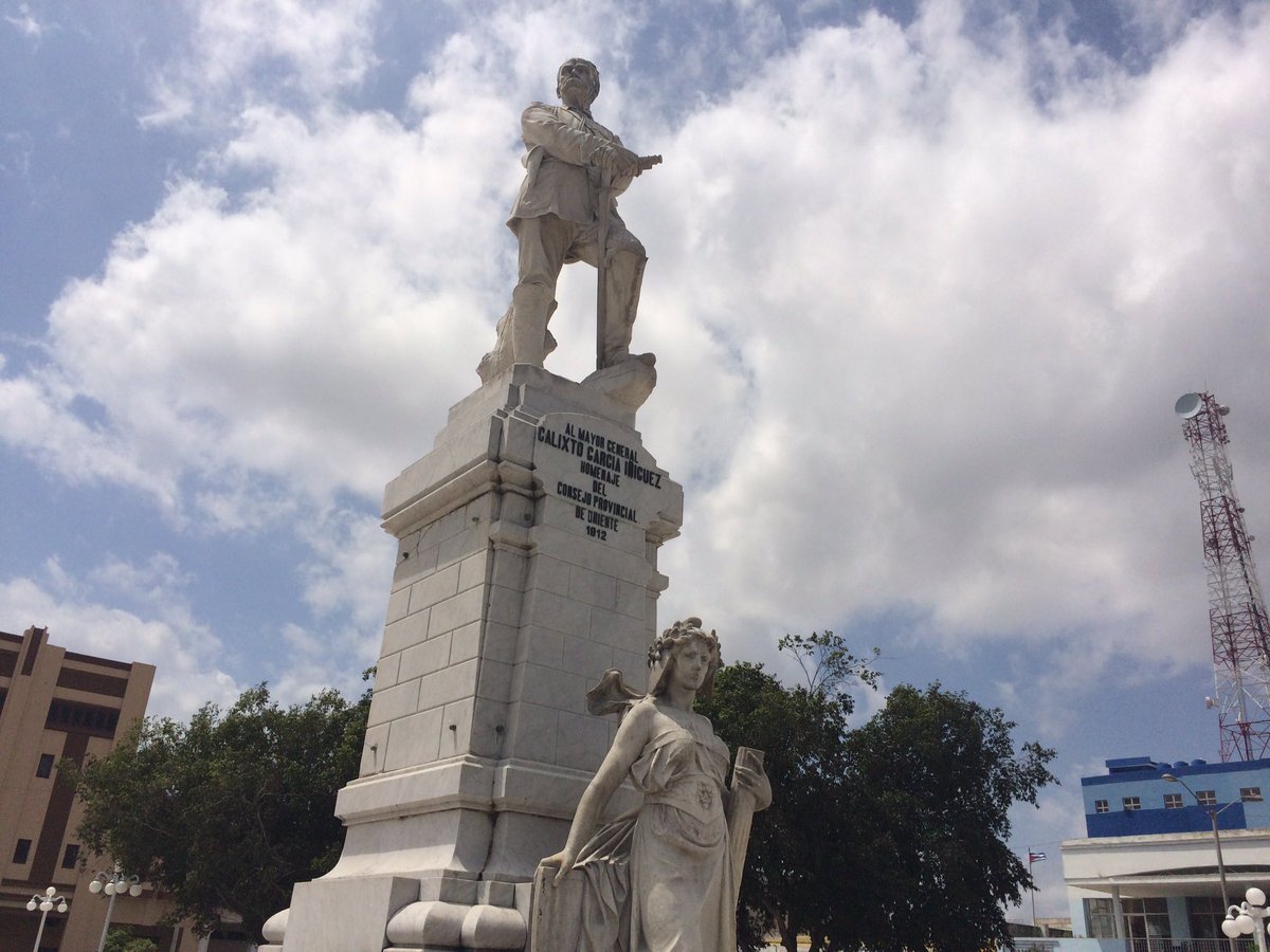 JimmyAltman's tweet photo. Day 2 in #HolguinCuba The #Weha team is Reppin' @FOX61News some pix from town 2day. @mpiskorskifox61 Amazing sights https://t.co/7GKzsqrjC1