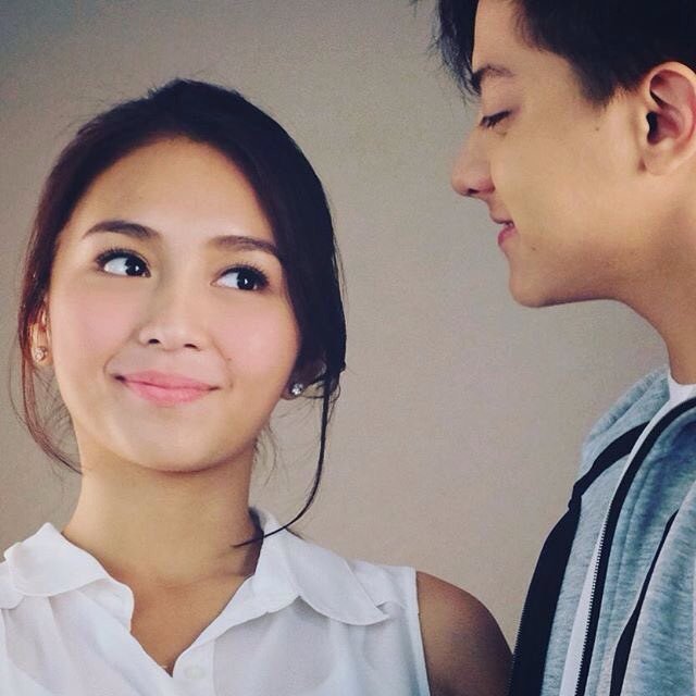 Pempot25's tweet image. Her smile is your happiness. Yes DJ, we can see it in your eyes that you're damn happy. 💙