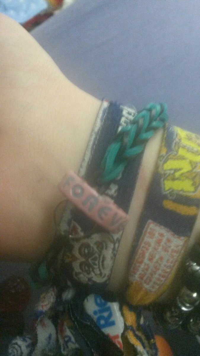 txnkxrbxll's tweet photo. @kontraprodvktiv @txnkxrbxll das hat vicky btw für uns gemacht. https://t.co/ePGpzgU8t0