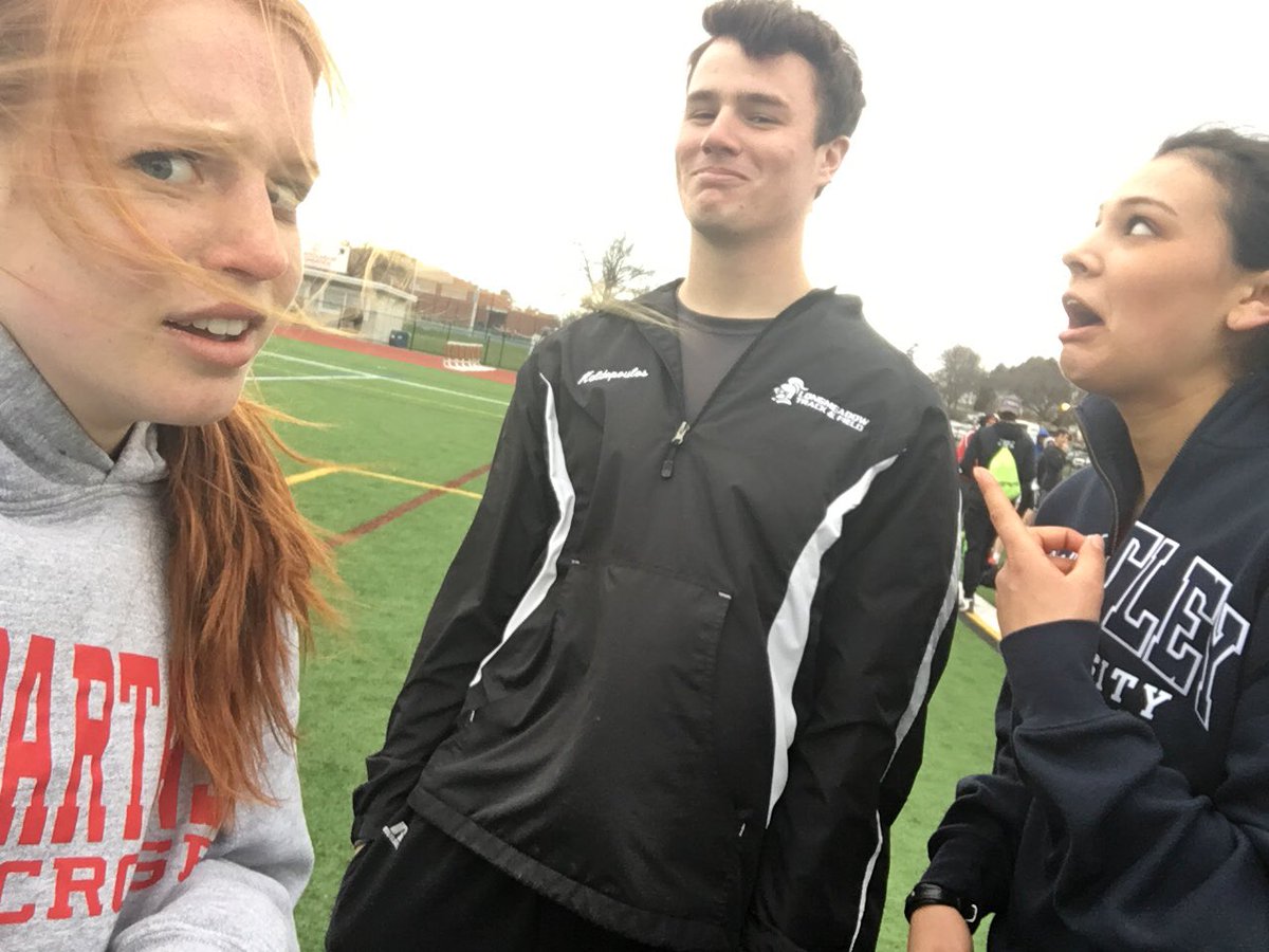 ELgirlstrack's tweet photo. UPDATE: an emotional vampire has been spotted #stayaway https://t.co/LhkGxAjvwC