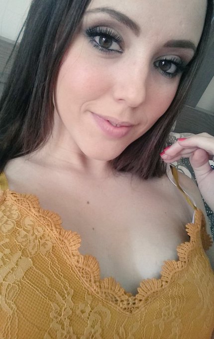 Ya en casita por fin.....Buenas noches mu&ntilde;ecos ❤👯 https://t.co/pOdvyYgaT3<a href="/tag/webcams"class="tags"><span>#webcams</span></a>