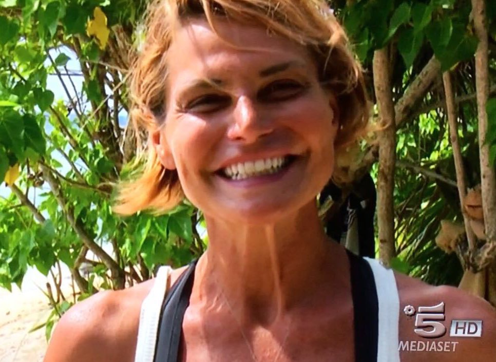 ilregeorge's tweet photo. Sorrisoni mia cara Gracia! Sorrisoni #isola @Simo_Ventura https://t.co/m1xTX6bLcg