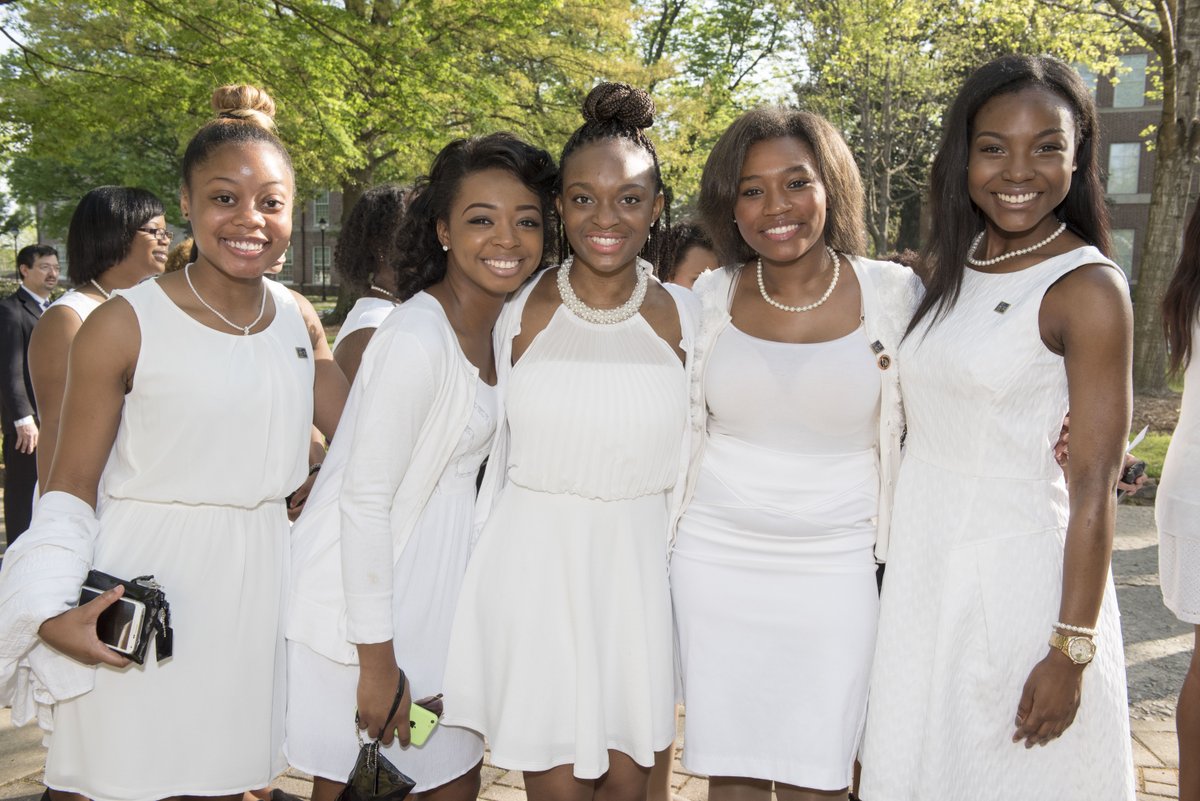 SpelmanCollege's tweet photo. Alumnae, there's still time to give for our Founders Day Challenge! #ShareACokeWithSpelman https://t.co/ntoZrR8kXX https://t.co/SdtAGRG8fJ