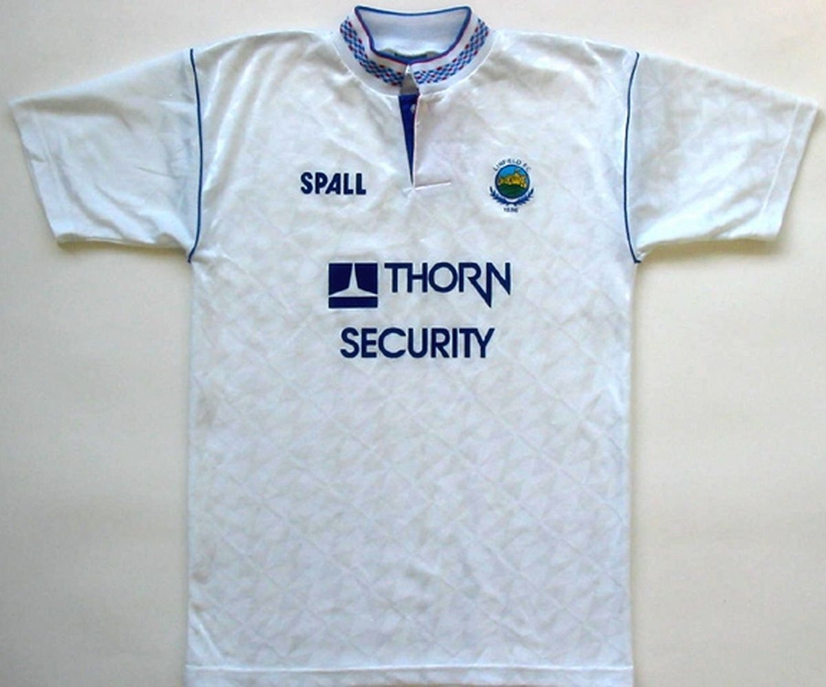 IrishLeaguePics's tweet photo. A collection of some retro Linfield shirts from years gone by: https://t.co/1WcgfQd2VH