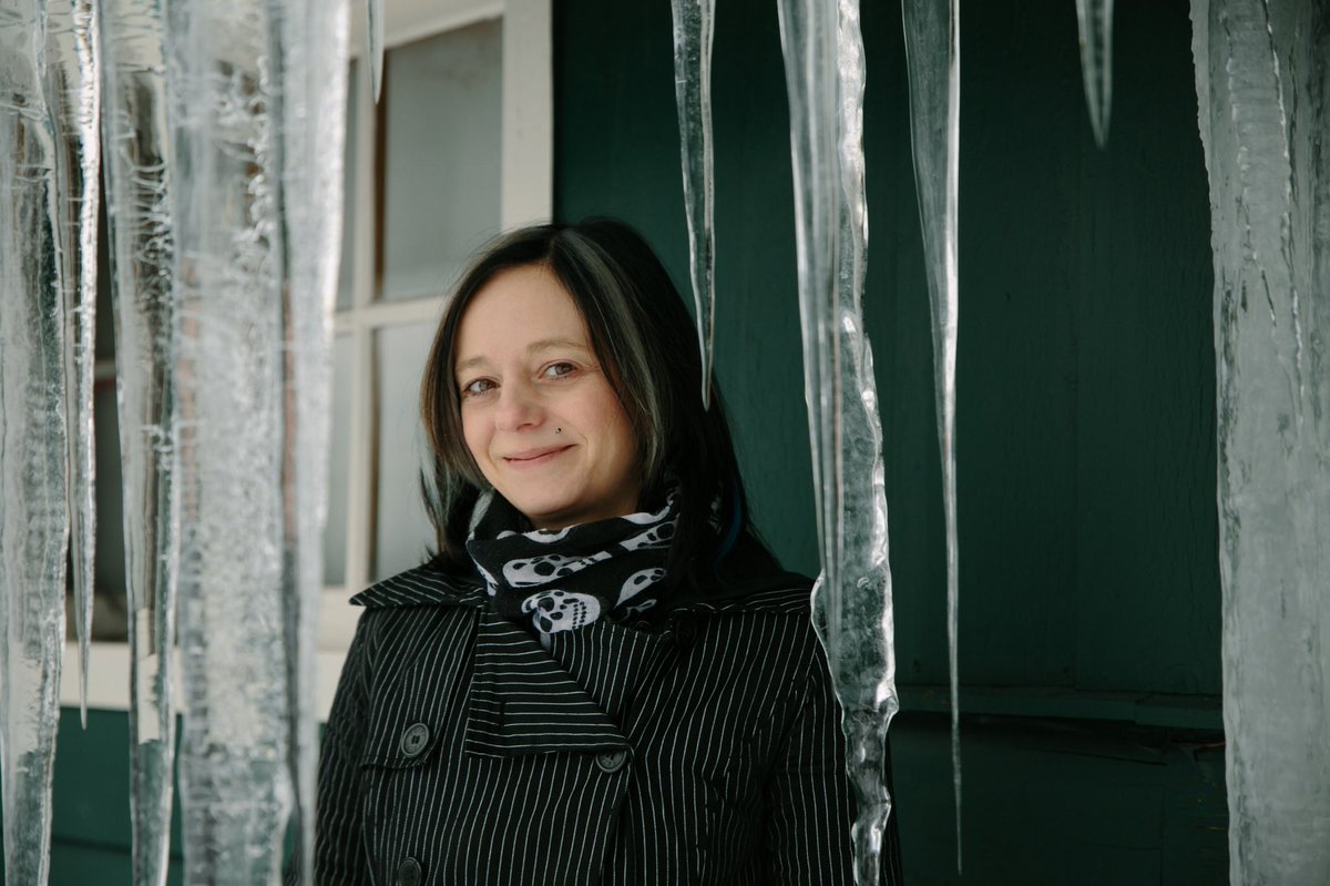 ice is melting &amp; spring is here. Come see Shea for that new spring look you've been waiting for #banffHair #mybanff