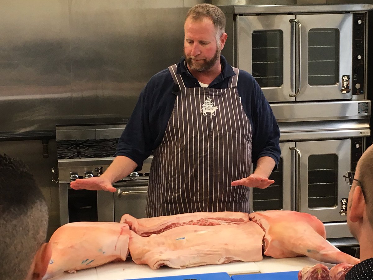 Canela_SF's tweet photo. Watching #chefjohnfink @thewholebeast break down #thisbeast @GGRASF #industryonlyGGRA #cheflifewootwoot https://t.co/Yy6dvdunT6