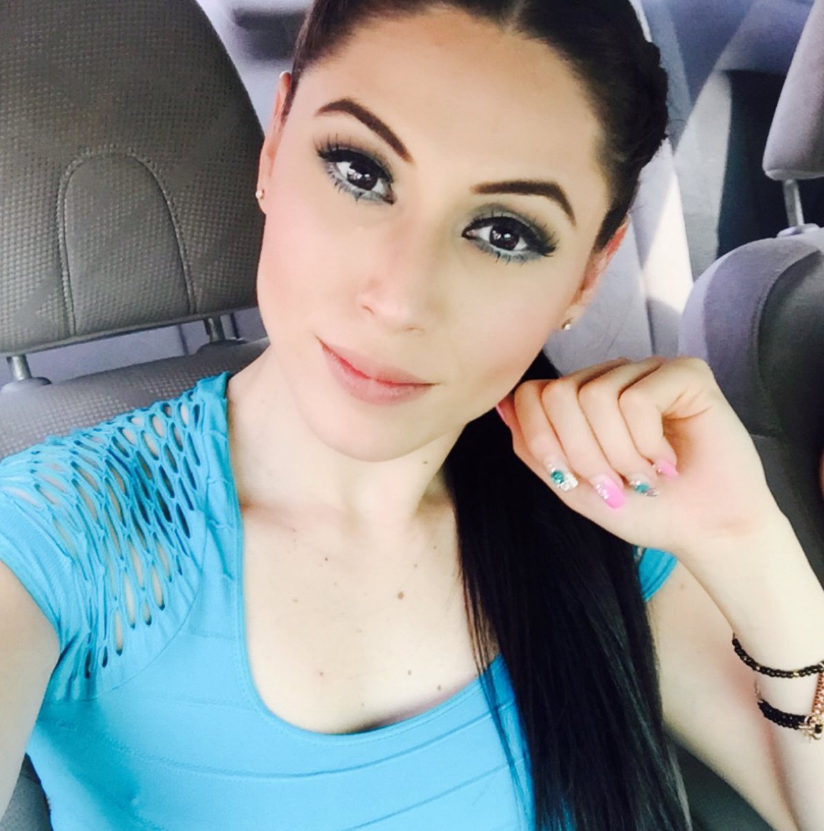 Ruby_Gonzalezz's tweet photo. Mis uñas siempre hermosas 💅🏻 Gracias a Erika Contreras AGENDA TU CITA☎️ 17375763. https://t.co/hkwLx55bKp