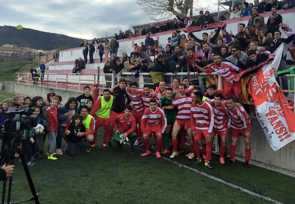 EntreRivals's tweet photo. El @ceberga1913, nou líder de Tercera Catalana (#3CAT7) https://t.co/PfNeD1uZiq https://t.co/z05KWfAnXv