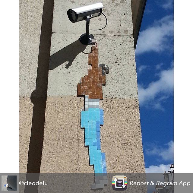 StArtEverywhere's tweet photo. Repost from @cleodelu Hang there! #seeyouseeus #hangthere #cctv #camera #urbanart #urbanwalls #walls #streetphotogr… https://t.co/V8MBX1QVz9