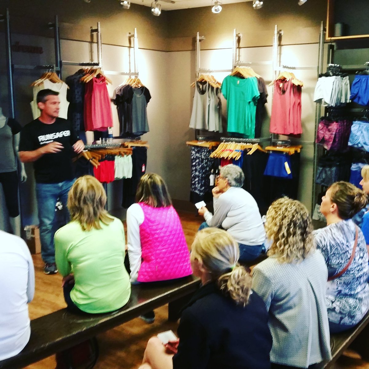 RunSafer ASICS <a href="/fleetfeetnash/">Fleet Feet Nashville</a> teaching running safety #fleetfeet #blessed #teamasics #beprepared #goguarded