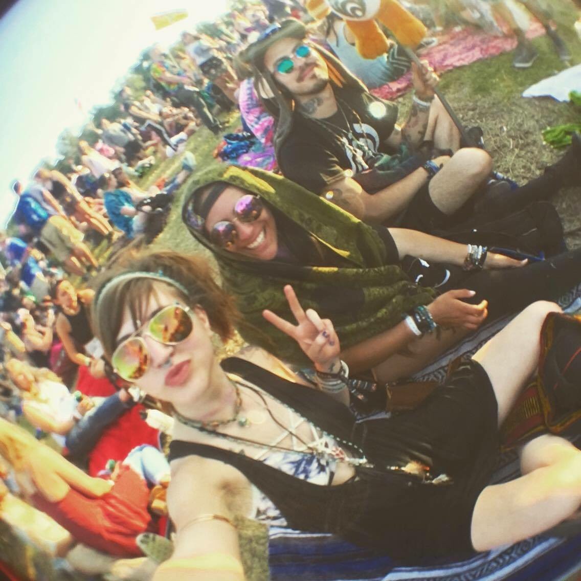 VibesWitVi tweet picture
