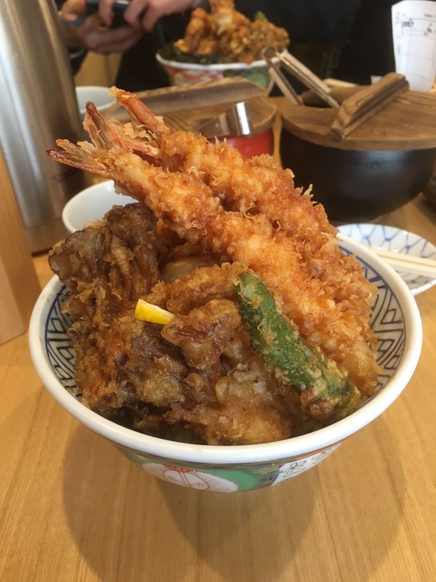 吉祥寺の金子屋で天丼😊
めっちゃうまかった👍