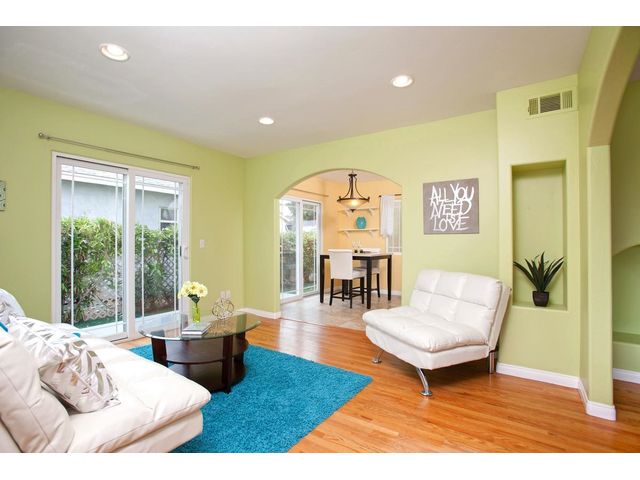 RealtyExpertsSD's tweet photo. 2 bd 3 ba #NorthPark #REALTORS #SanDiego Most errands can be done by foot! Lovely home! https://t.co/flHbxlWi56 https://t.co/biOrB0Z0N3