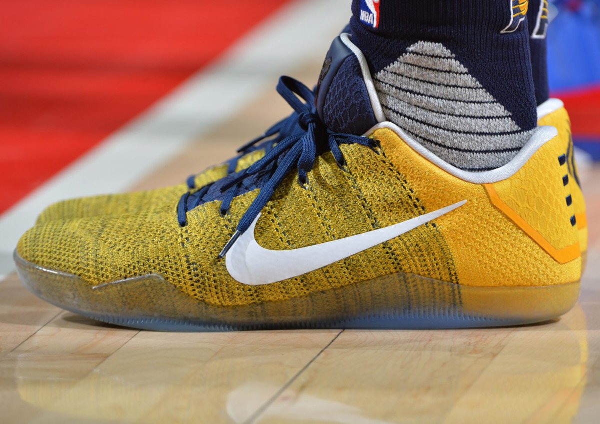 #KobeWeek // @SoloHill in a clean Kobe 11 ID. 

#KicksOnCourt