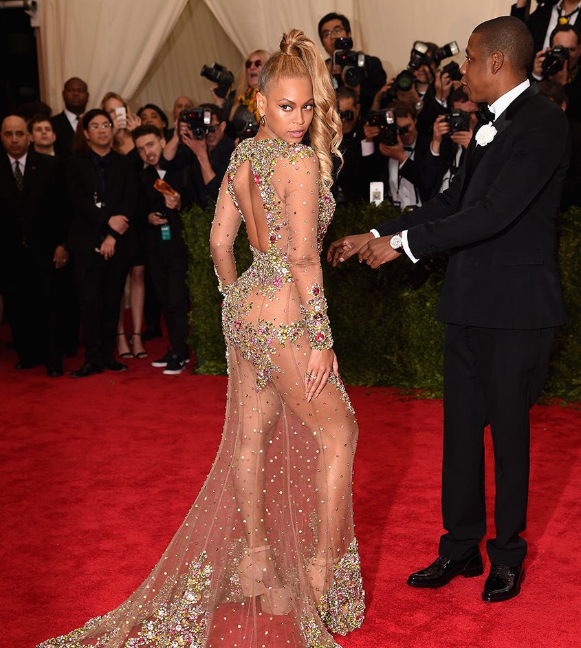 ifxckwithmakeup's tweet photo. 7. BEYONCÉ!!! No explanation needed. Her red carpets looks>>>😻😻 https://t.co/3d9kUfzN6H