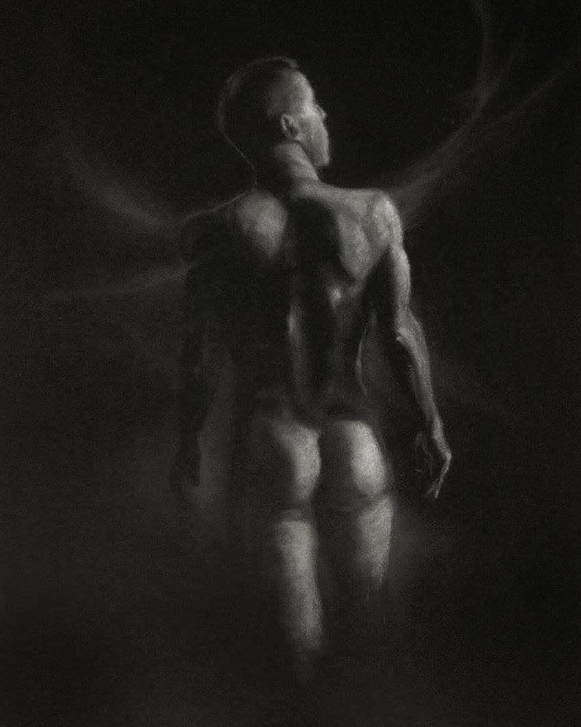 stephantobi's tweet photo. #TaiLin #pastel #drawing https://t.co/de8Xjecg7B https://t.co/wrUCvCLCJe