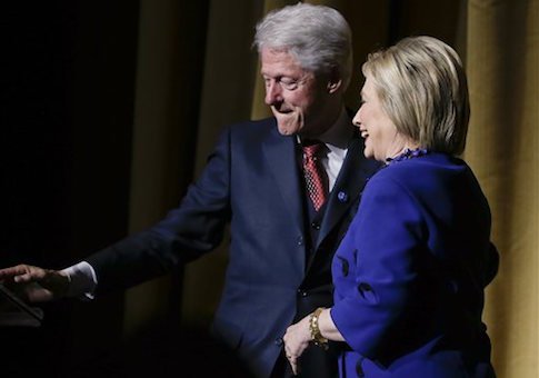 relombardo3's tweet photo. Hillary Clinton’s Home Address is Also Shared With 200,000 Shell Companies. #PanamaPapers 
https://t.co/MwqDVANpqB https://t.co/GMfx2Iau8X