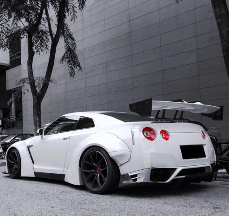 EverythingGTR's tweet photo. White on black https://t.co/vfySbe98St
