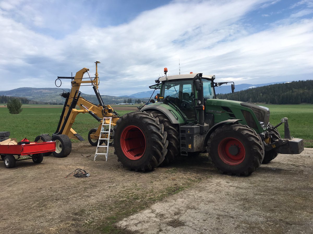 gpsontario's tweet photo. Day one complete ! @Trimble_Ag TmX-2050 with GPS2 High accuracy and WM-Drain #bc. #trainingadealer. #makeitdrain https://t.co/ncXMH64Jx0