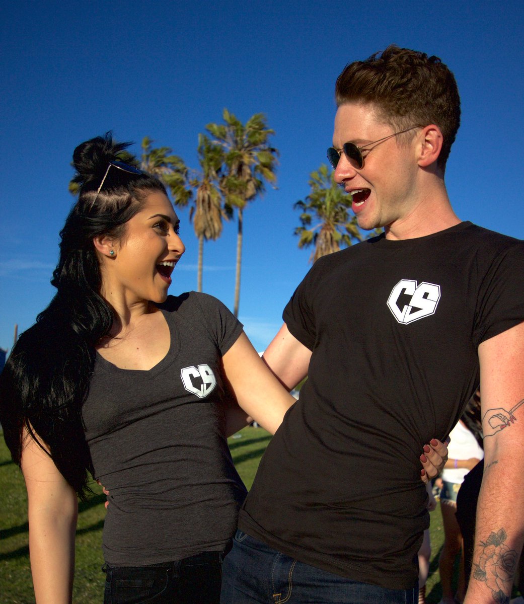 CS_Apparels tweet picture