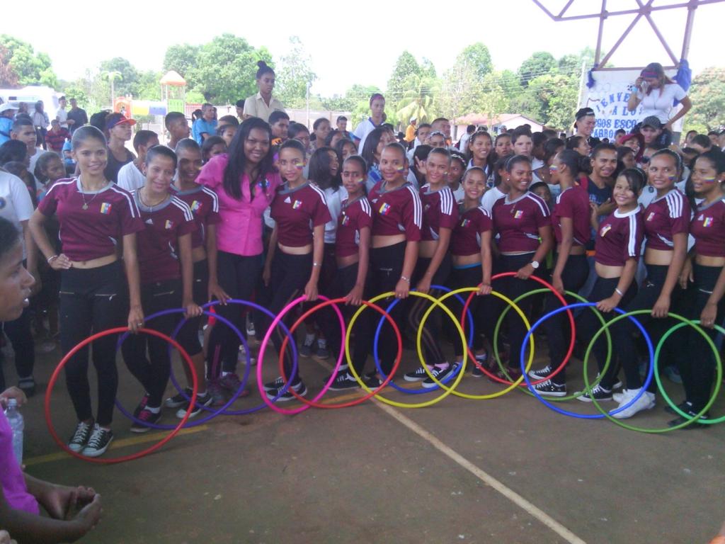 EduFisicBolivar's tweet photo. @EducacionSEDBol@de_efd@briqui05  Inauguración XVIII Juegos Deportivos Fase Municipal Sucre estado Bolívar https://t.co/I5pXSP6nlL