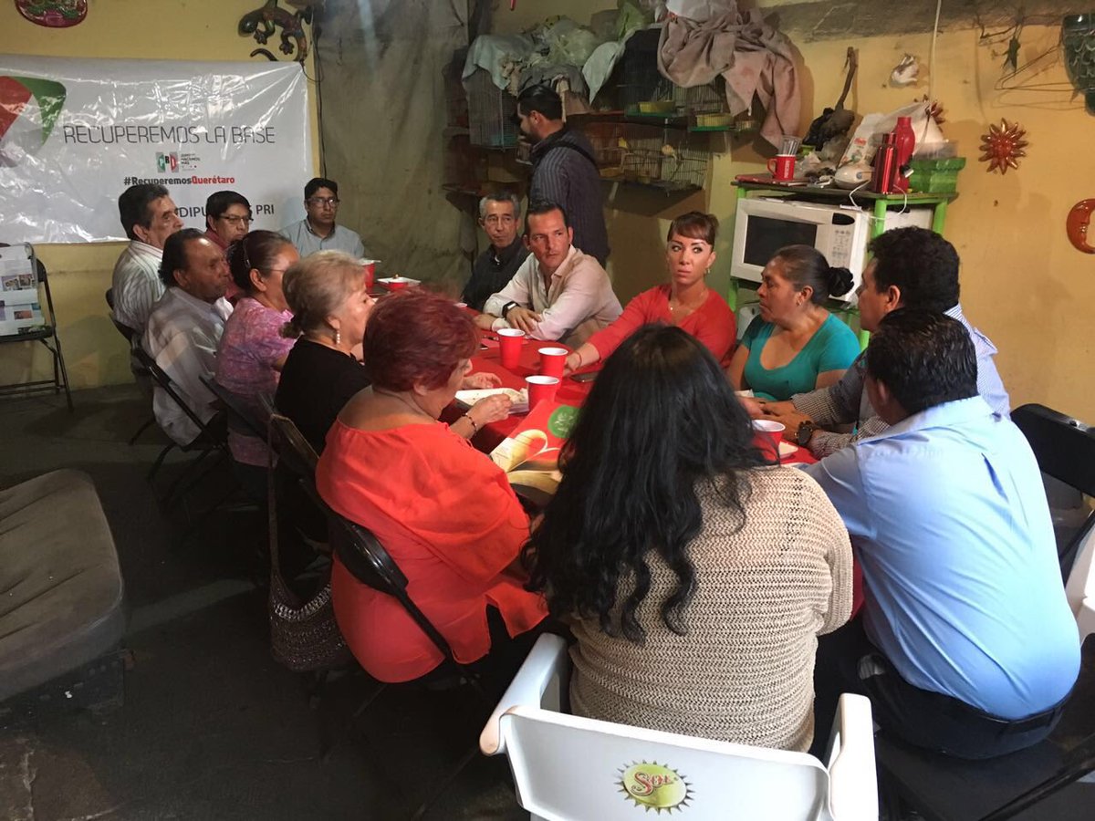 Juanqro's tweet photo. Gracias a los seccionales del mpio de Querétaro que hoy me recibieron https://t.co/0nF8PVDGJ8