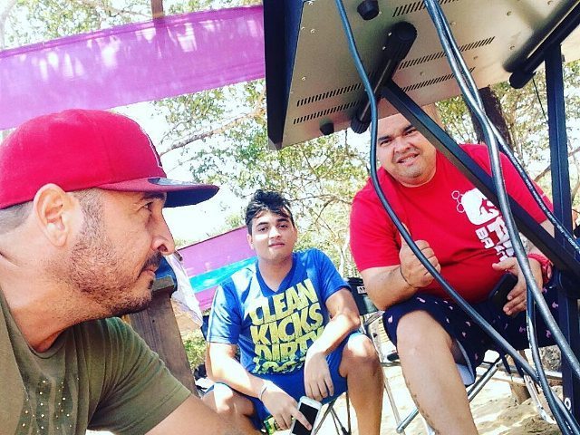 prensamusicalve's tweet photo. @Regrann from @avelinoromero - Seguimos en #PlayaPepe dandole al Playeo-Work. #sonido #DJnomela #NomelaDJ #playa #… https://t.co/tVtmnElmGK