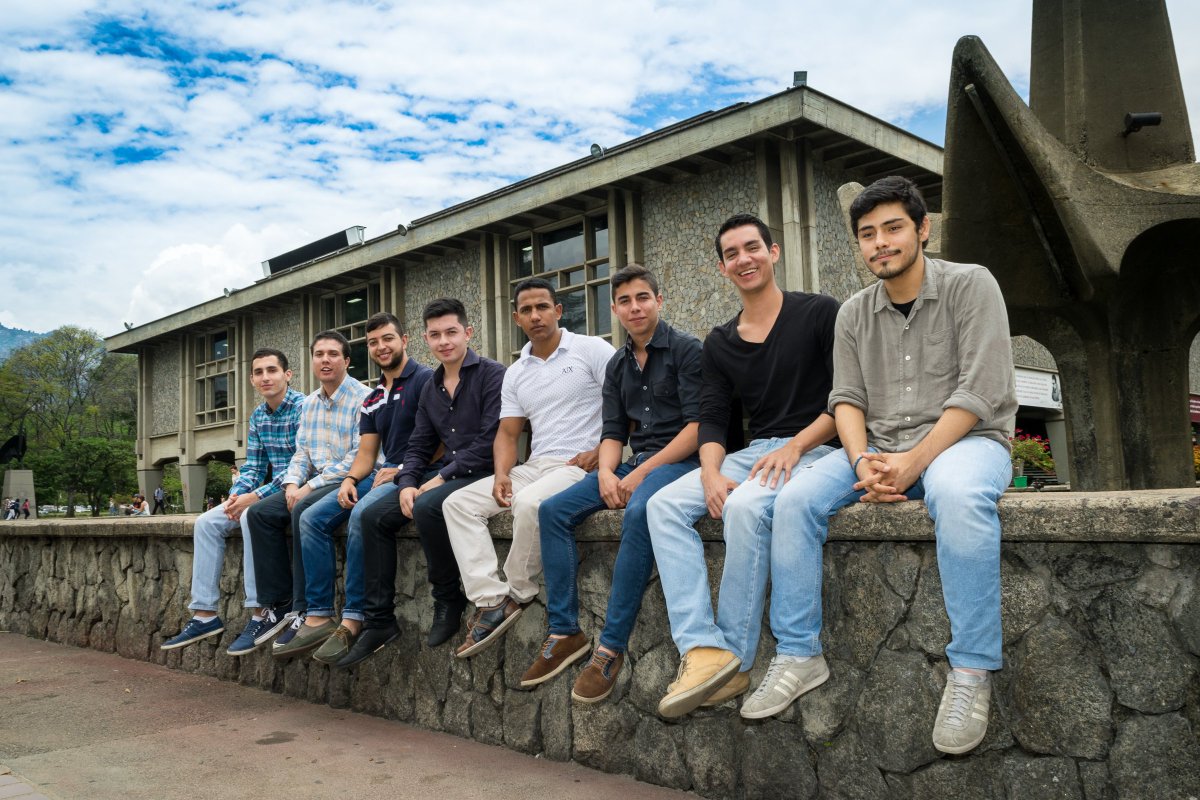 airship_gepar's tweet image. Les presentamos el equipo de estudiantes que representará a la #UdeA en la competencia #Hydrocontest #Airship