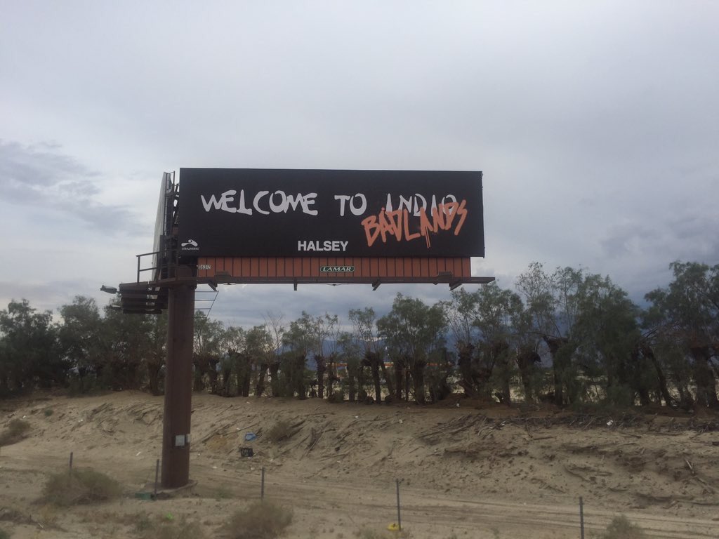 HalseyUpdates's tweet photo. Halsey billboard on the freeway in Indio! (via @YAMMOUNIUGH) https://t.co/ZiKhirf4HM
