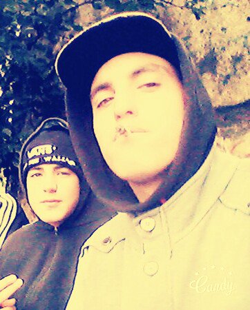EzeZabala4's tweet photo. Vos Mi Barrio No Pisas Ni Sarpado En Rivotril Y Si Te Da Para Entrar Te Juro Que No Salís🎵
#Segundero👋 #tardecita🚬💣 https://t.co/Z2POTKLads