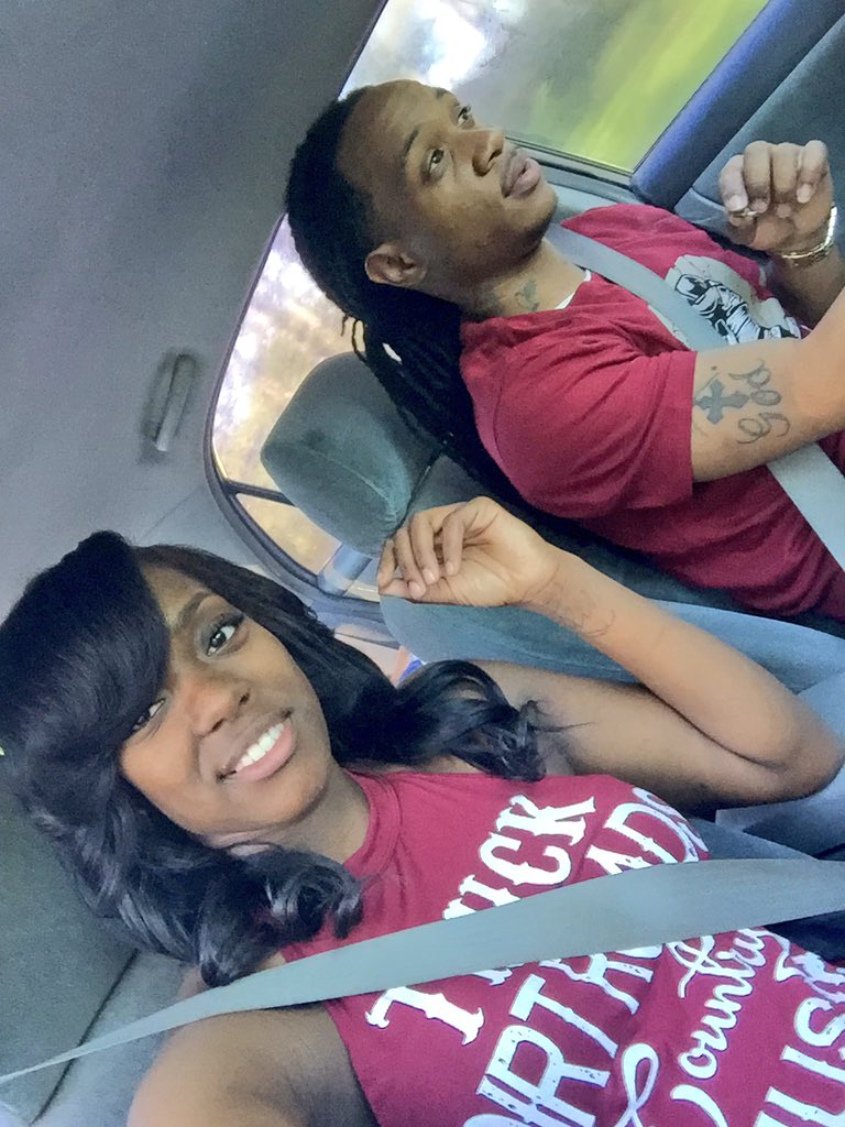 He_Coldhearted's tweet photo. Hacked 😝😍👌🏽👑 @Laquailaterrel1 https://t.co/RppMzide1Y